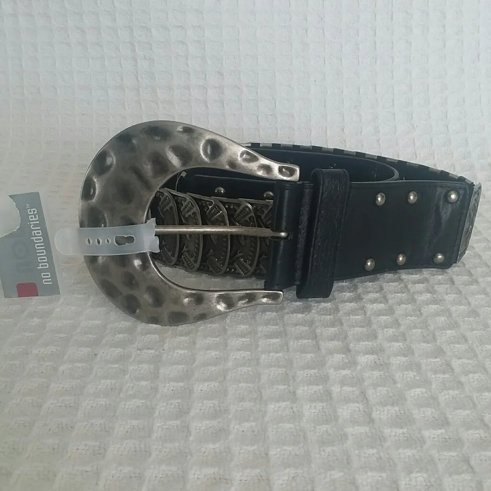 No Boundaries Stretch Faux Leather & Metal Belt NWT